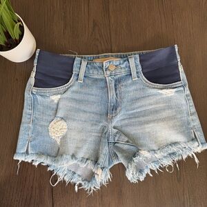 NWOT Joe’s Jeans Maternity The Ozzie mid rise cutoff shorts
